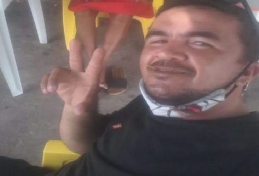 Alex Cirino, o mototaxista, foi sequestrado supostamente por policiais militares (Redes Sociais)